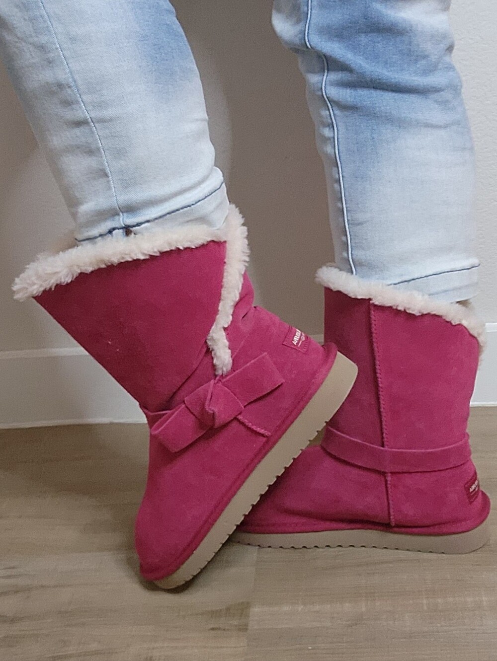 Koolaburra By Ugg Suede and Faux-fur Rose Mid-high Boots With Ankle Bow Size 7US